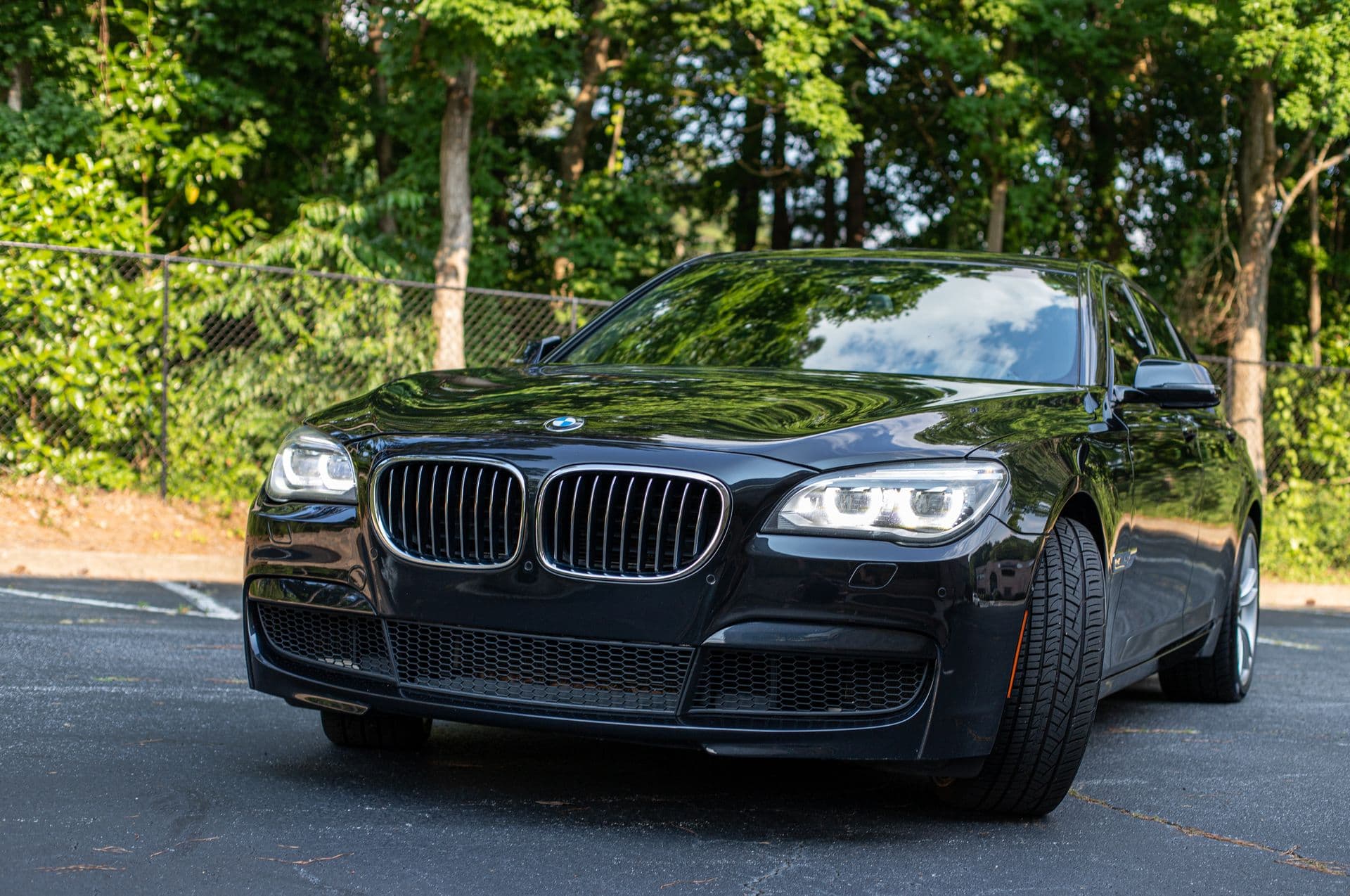 Black BMW 7 Series executive sedan, Adelaide chauffeur and airport transfer fleet